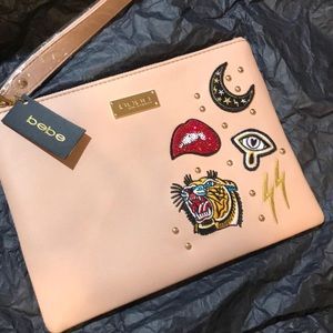 NWT BEBE EMBELLISHED WRISTLET PURSE CLUTCH
